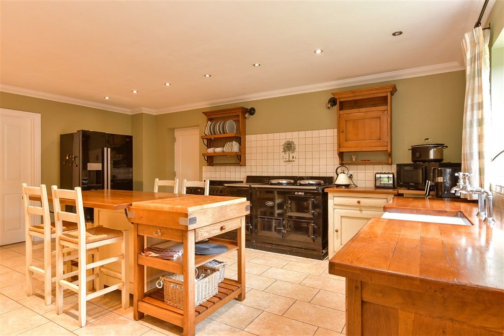 Property photo 3 of 15 Kitchen
