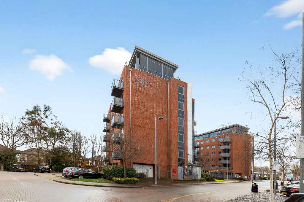 Property photo 2 of 20