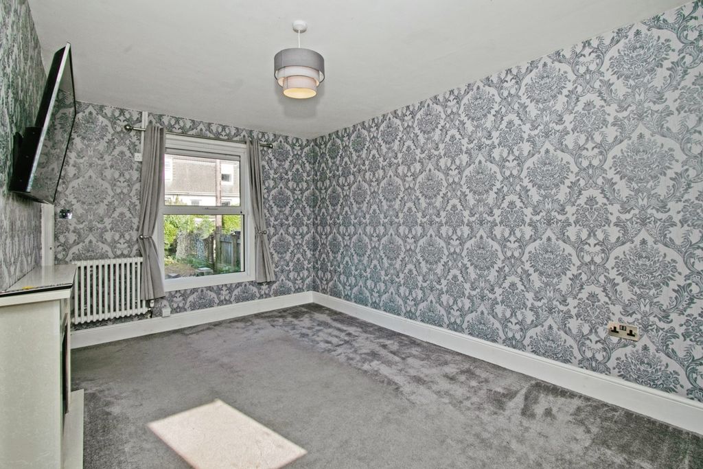 Property photo 2 of 17 Photo