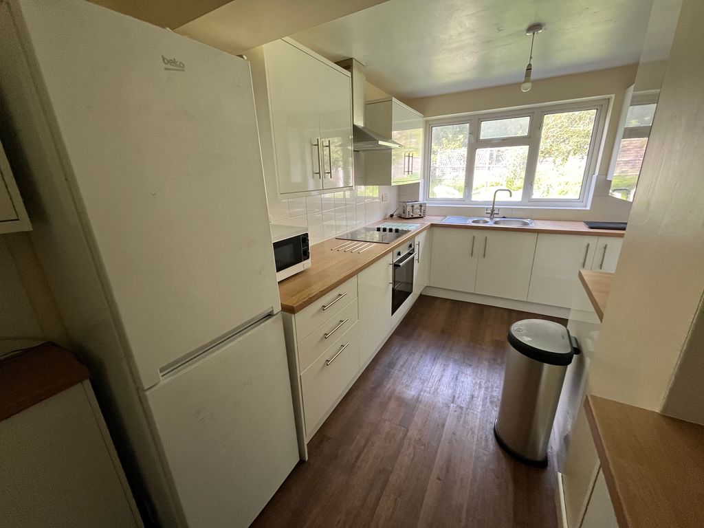 Property photo 2 of 21