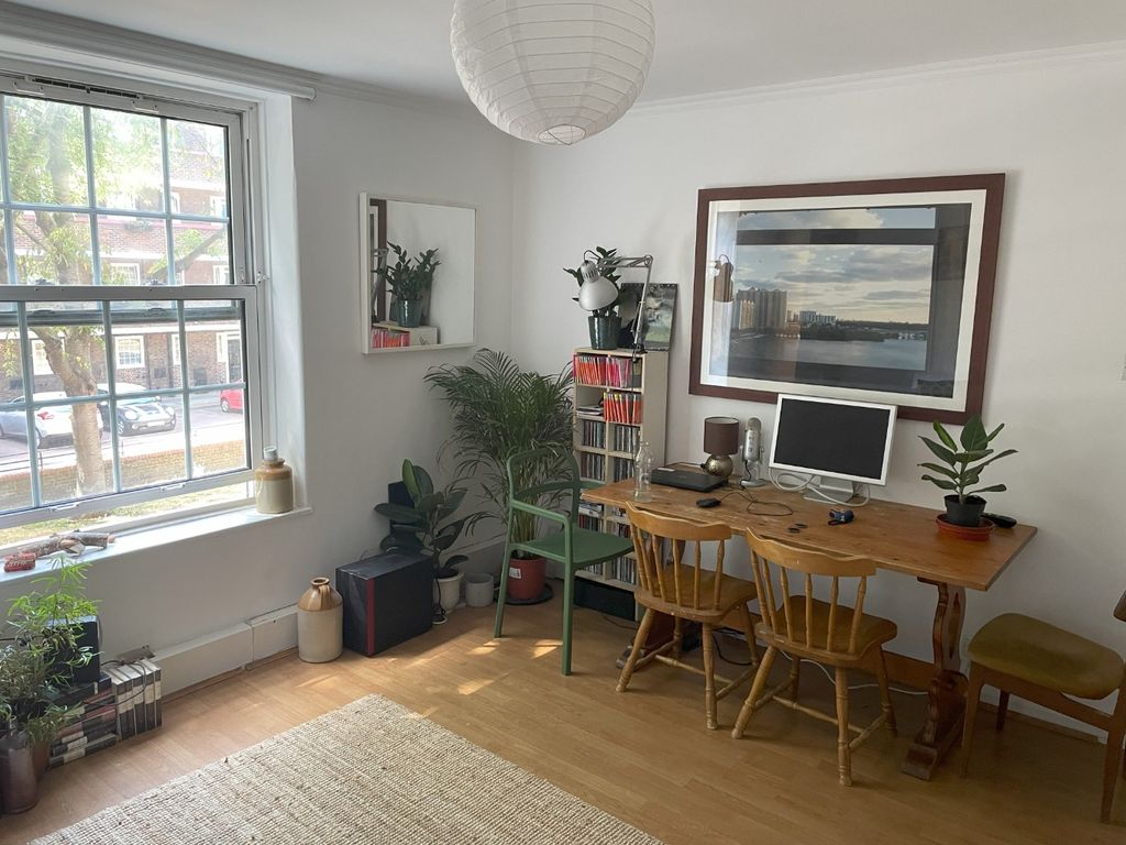 Property photo 3 of 11 4210466