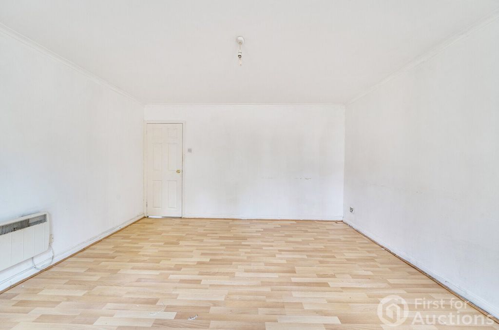 Property photo 3 of 7 3