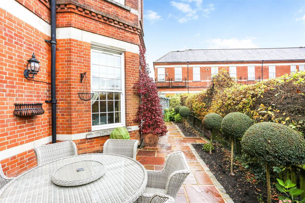 Additional image 26 of 2 bed flat for saleCayton Road, Coulsdon CR5