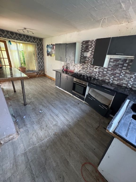 Property photo 3 of 9 78 Cheltenham Drive Kitchen Diner x 2
