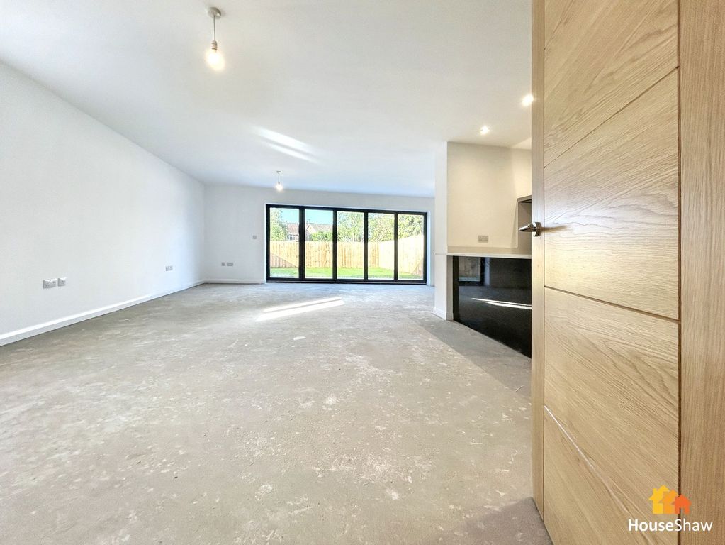 Property photo 3 of 25