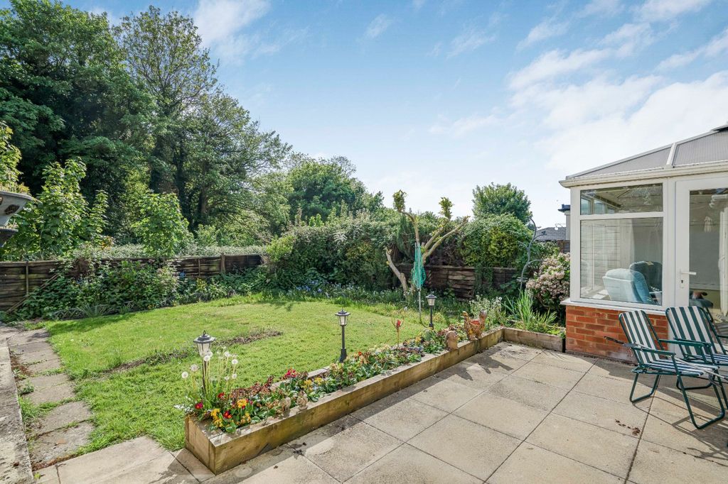 Property photo 3 of 14 Garden