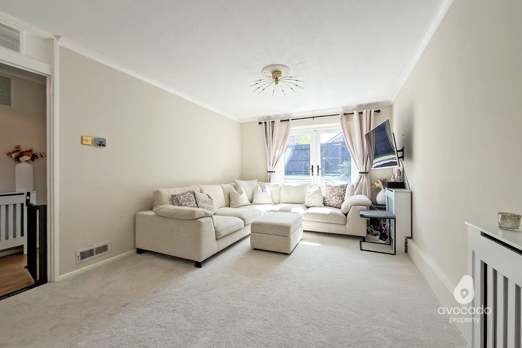 Property photo 3 of 13 4728156