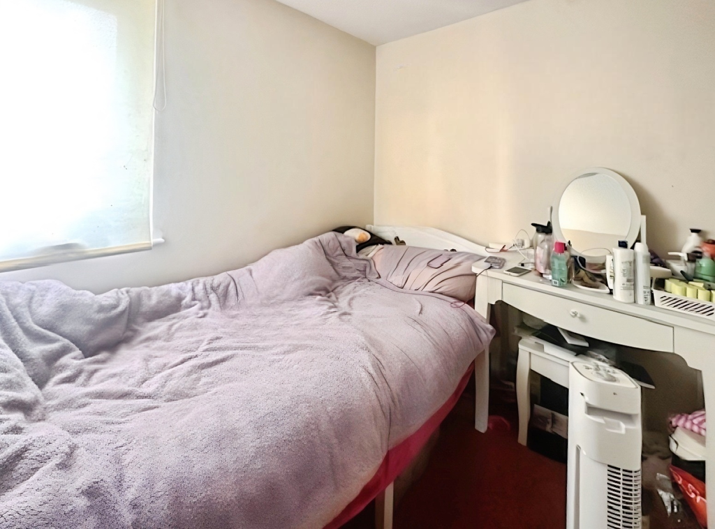 Property photo 3 of 5