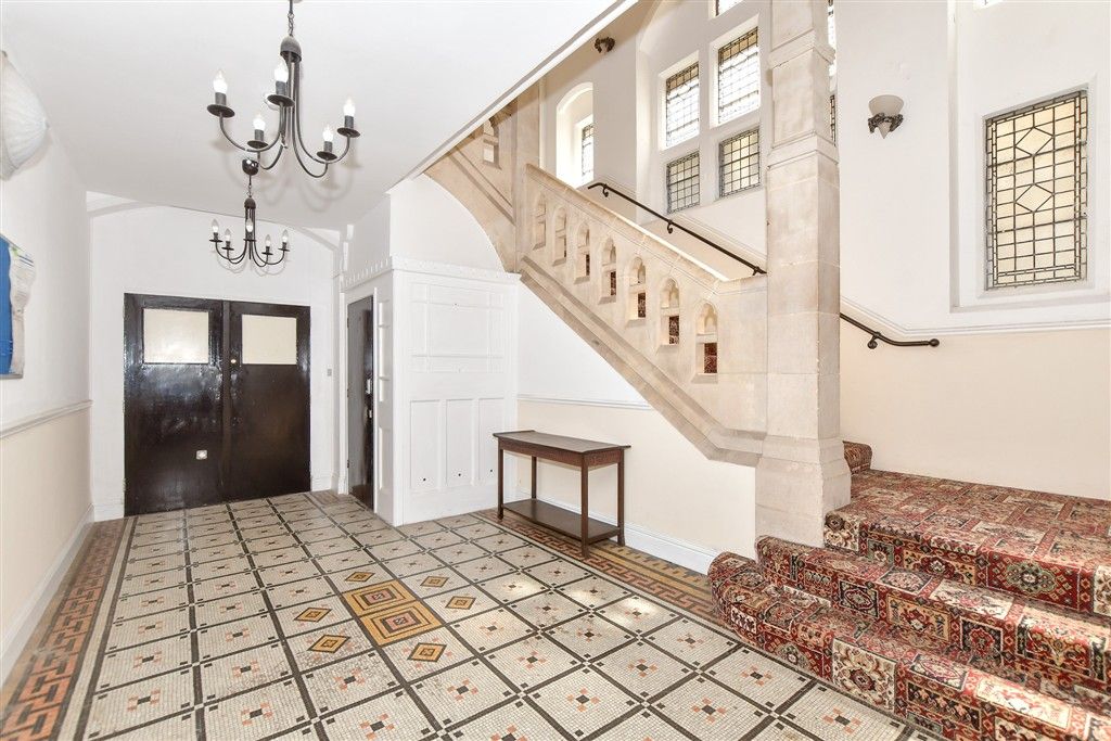 Property photo 2 of 13 Internal Feature