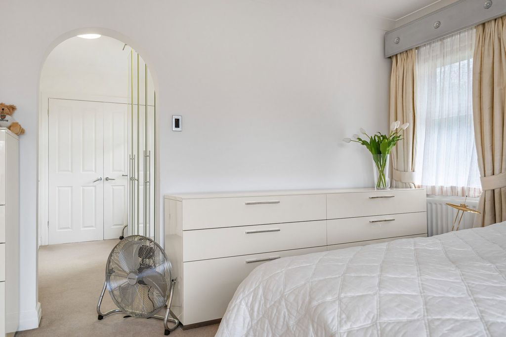 Additional image 21 of 4 bed detached house for saleBrassey Hill, Oxted RH8
