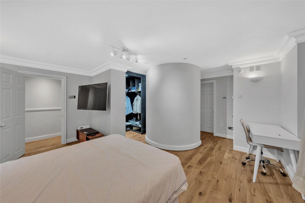 Property photo 3 of 10 Picture No. 30