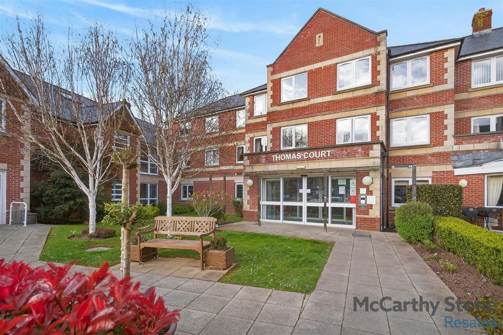 Property photo 1 of 22 8684367-Exterior02.Jpg