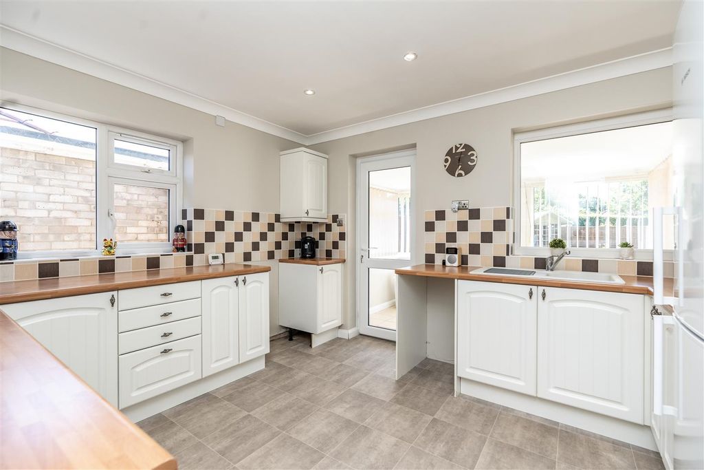 Property photo 2 of 22 Dsc09434.Jpg