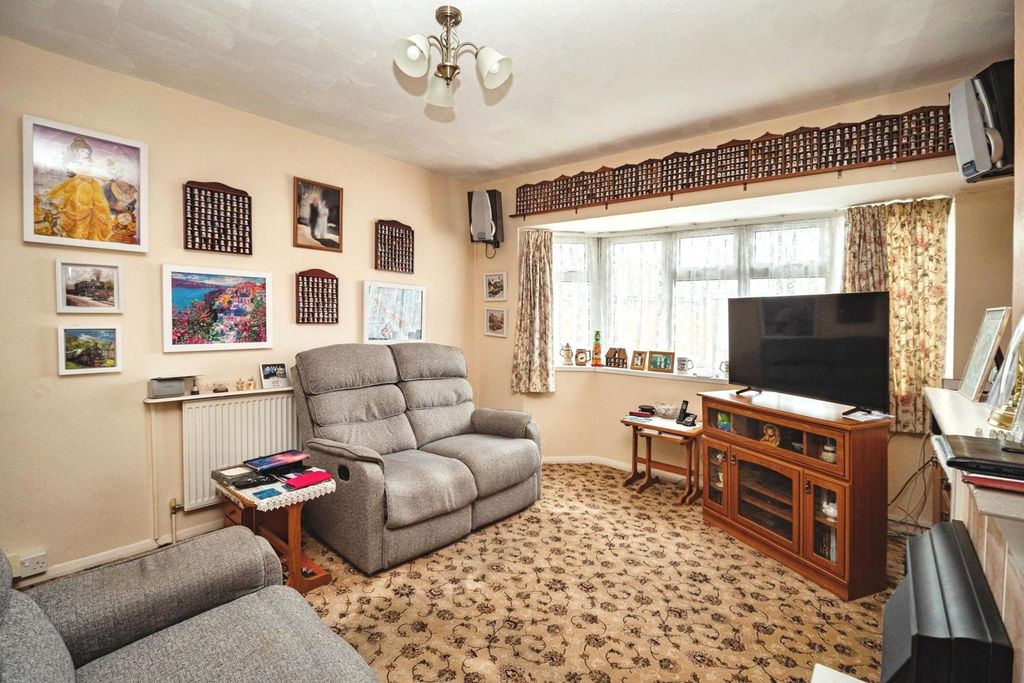 Property photo 3 of 17 Pbox-Img.Jpg