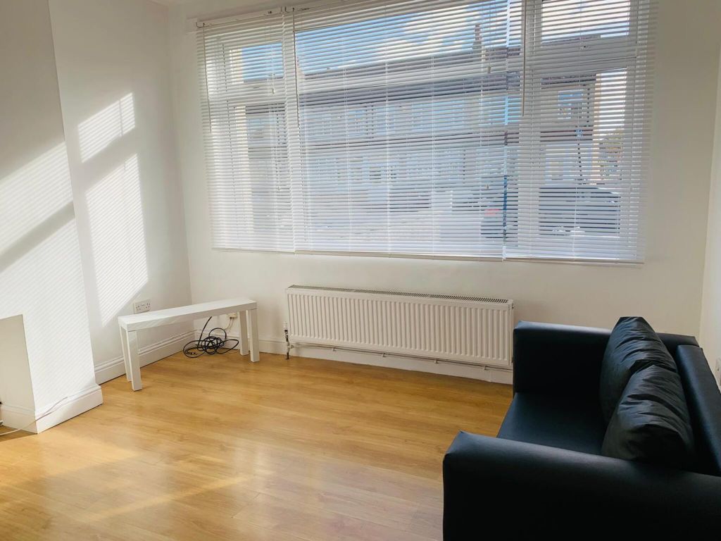 Property photo 3 of 12