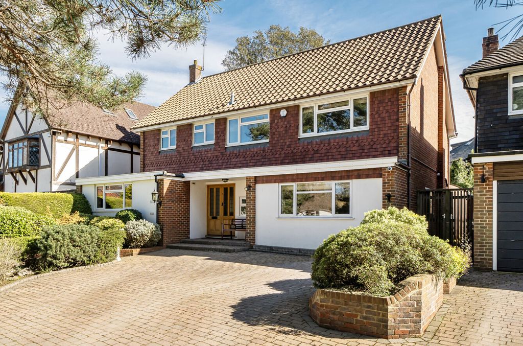 Property photo 1 of 32 1433958-14-69c554...