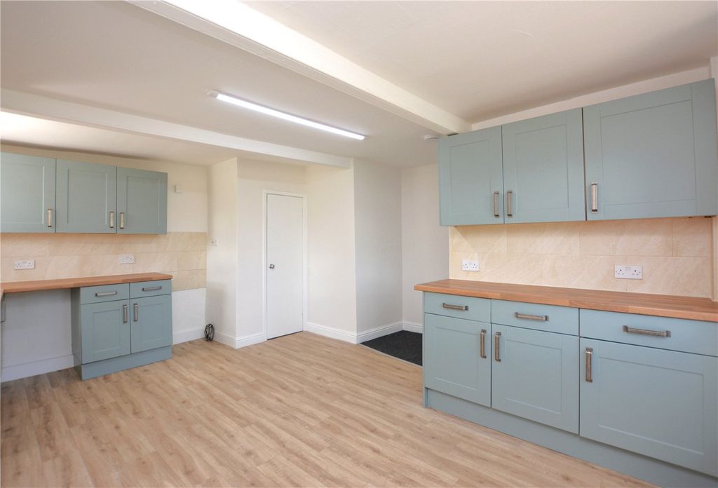 Property photo 2 of 11 Picture No. 11