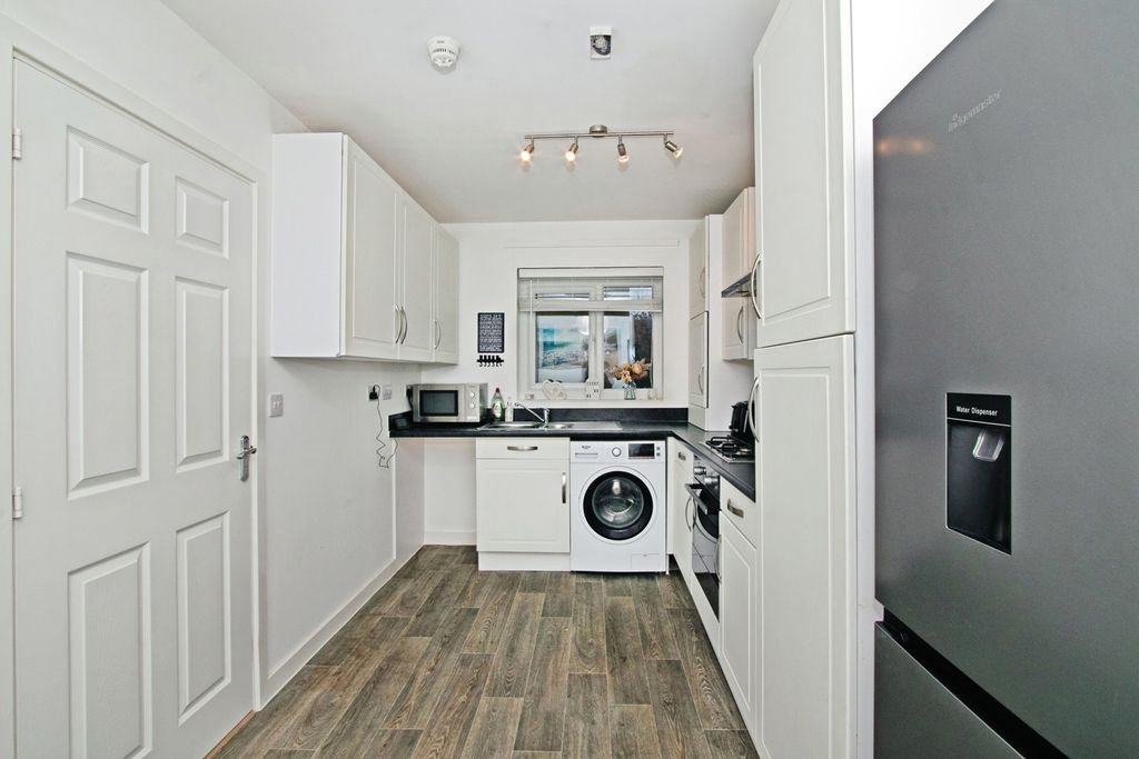 Property photo 2 of 17 Photo