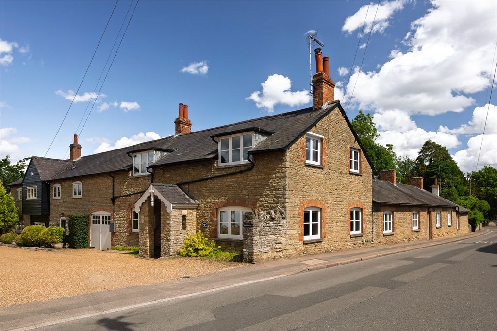 Property photo 1 of 31 Picture No. 05