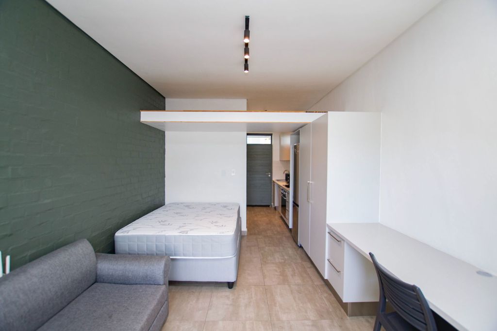 Property photo 2 of 29 St1709651