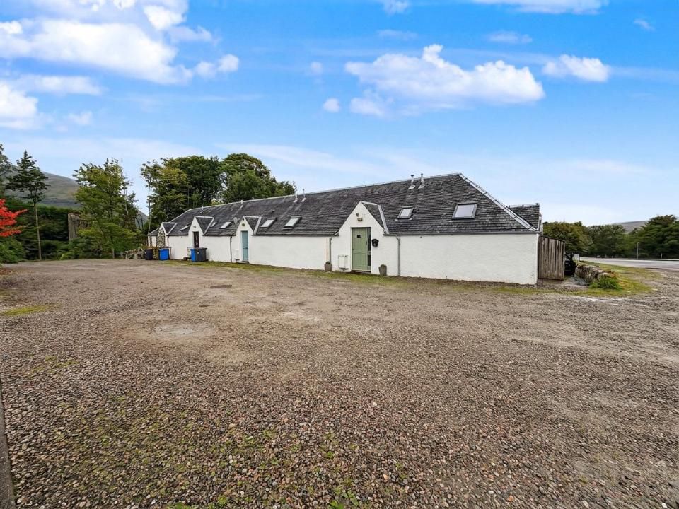 Property photo 3 of 39