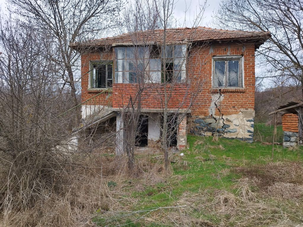 Property photo 1 of 5