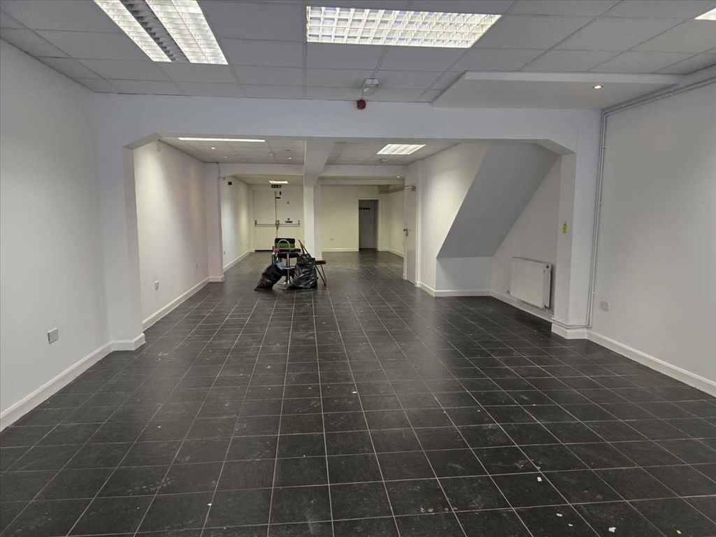 Property photo 2 of 2 Sales Area
