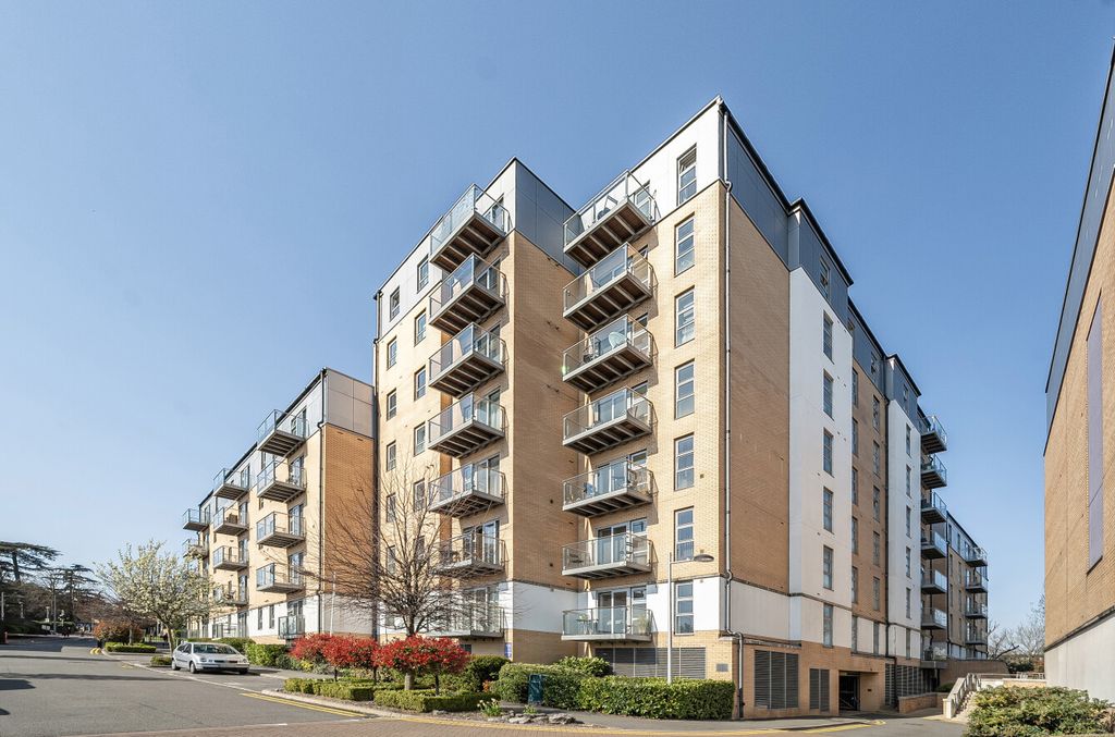 Property photo 1 of 13 1429731-1-69Bbf9A...