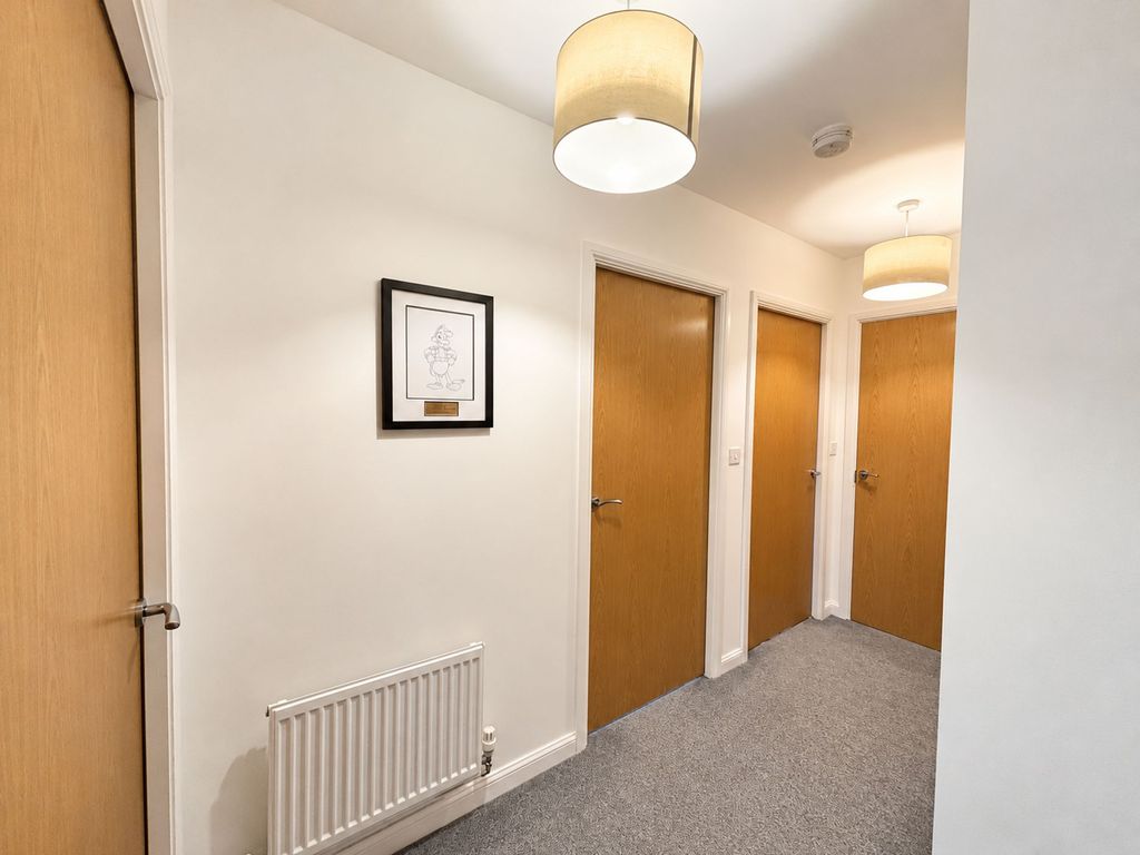 Property photo 2 of 12 Hallway