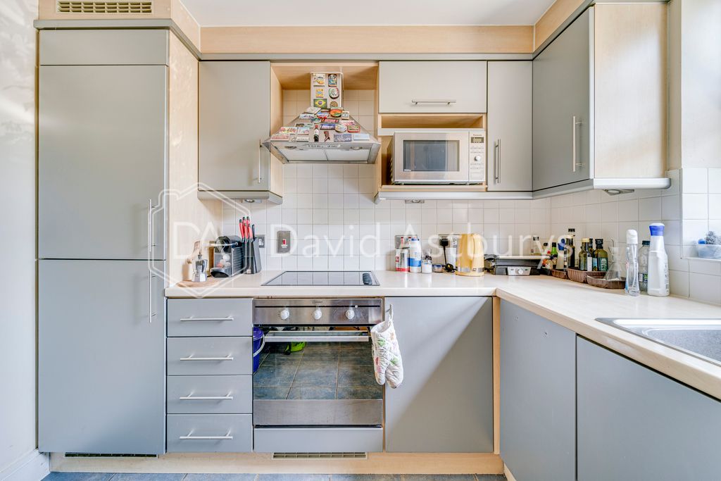 Property photo 3 of 19 Ndb09592_Enfused