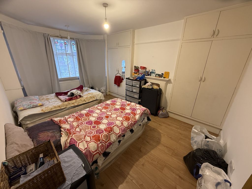 Property photo 1 of 4