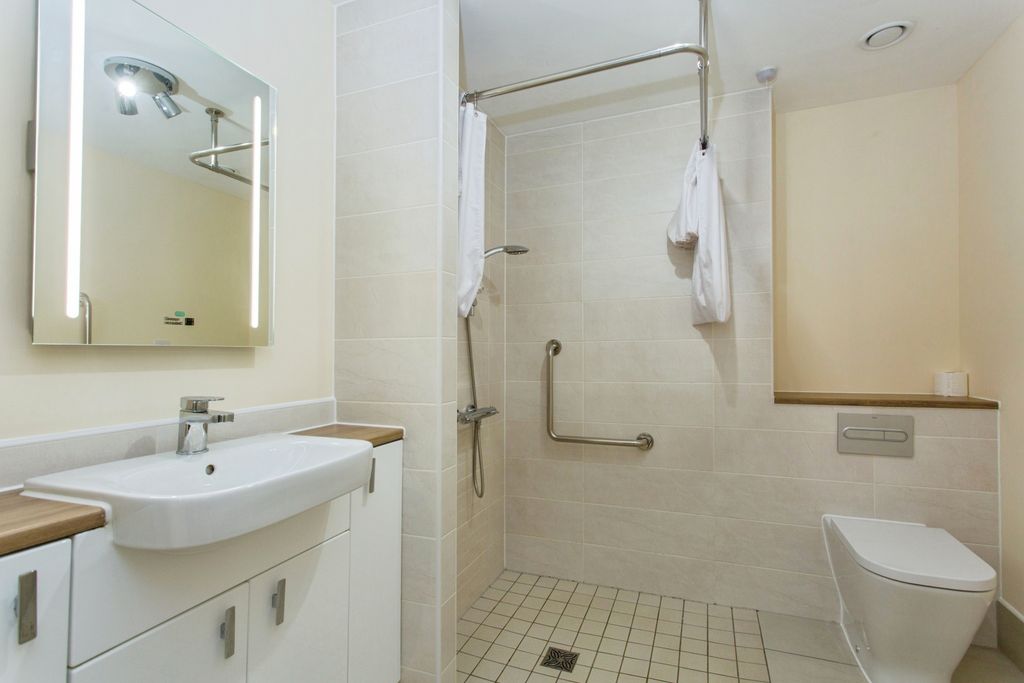 Additional image 5 of 2 bed flat for saleBurlington Gardens, Leyland PR25