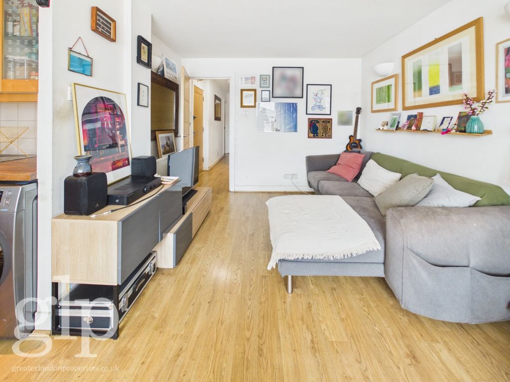 Property photo 2 of 25 5033233