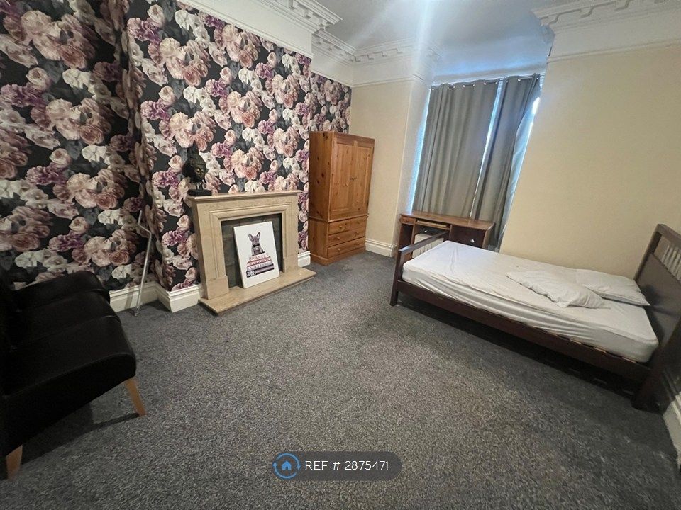 Property photo 3 of 5