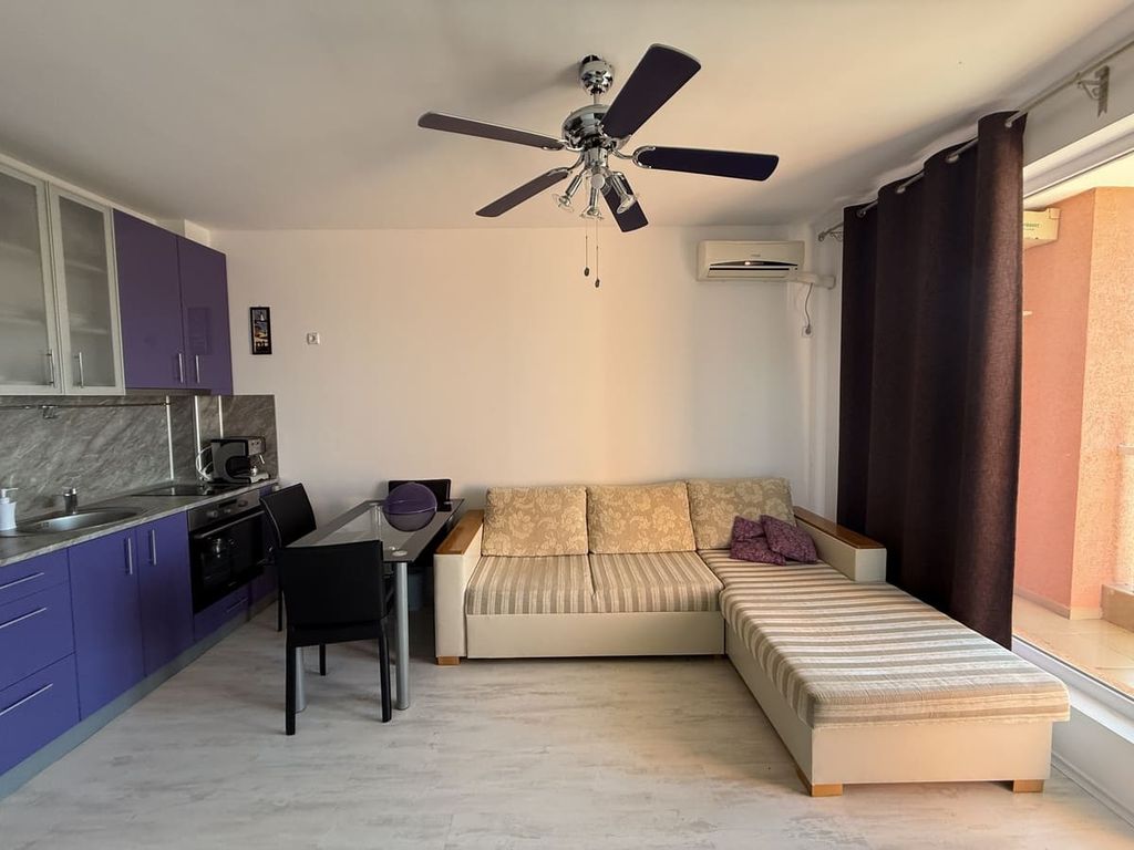 Property photo 2 of 10