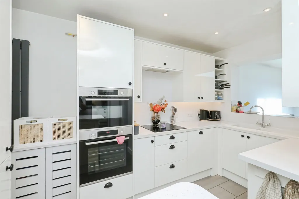 House in Norwich, Earlham Rise - More