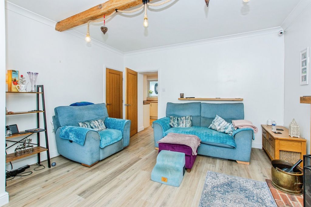 Property photo 3 of 14 Pbox-Img.Jpg