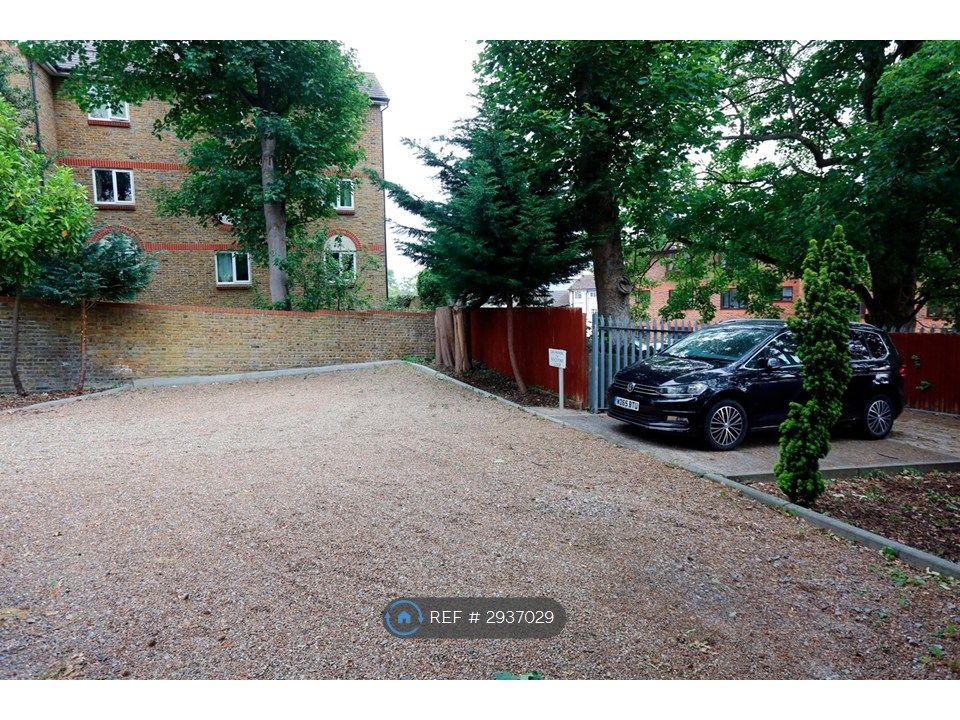 Property photo 3 of 6 Parking Area