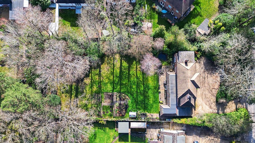 Property photo 3 of 27 Picture No. 04