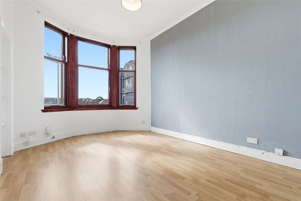 Property photo 3 of 19 Picture No. 23