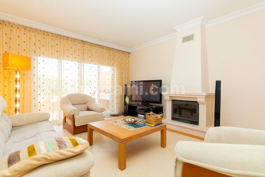 Property photo 2 of 35