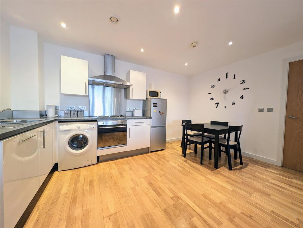 Property photo 3 of 9 Kitchen.Jpg