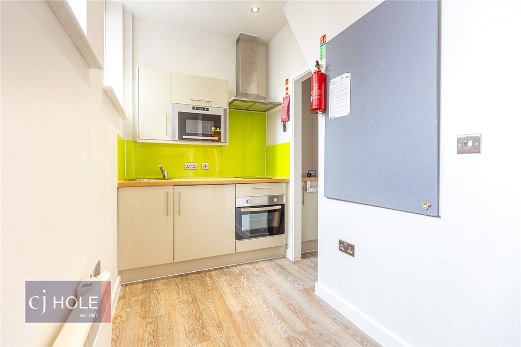 Property photo 2 of 10 Picture No. 19