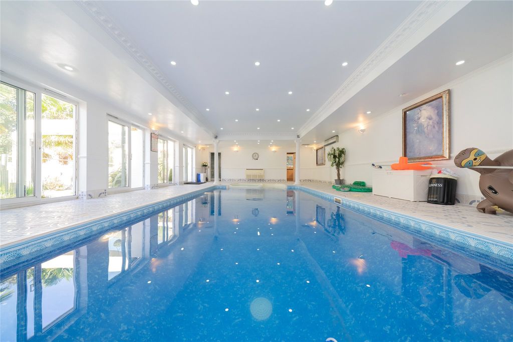 Property photo 3 of 57 Picture No. 04