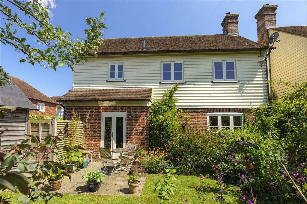 Property photo 2 of 31
