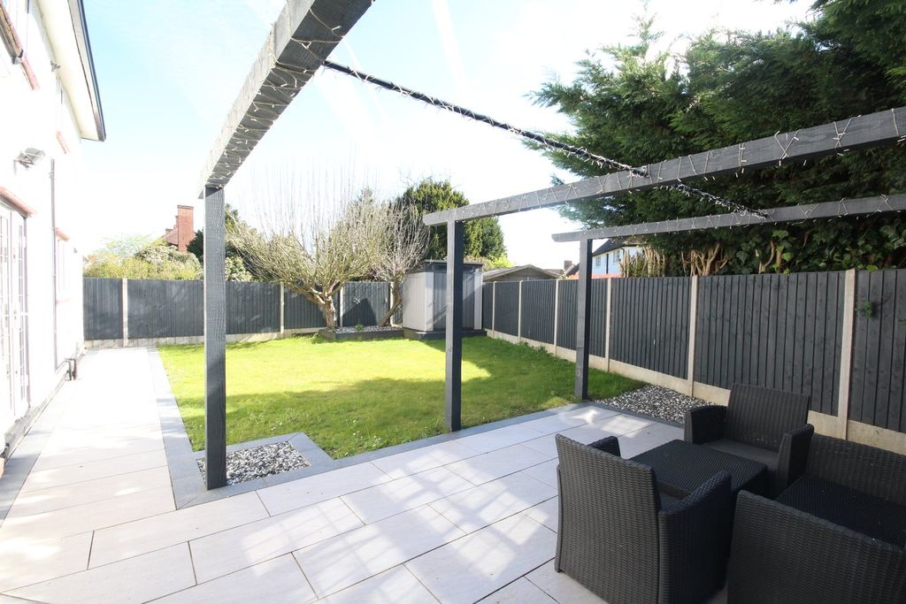 Additional image 14 of 5 bed detached house for saleMeadow Way, Letchworth Garden City SG6