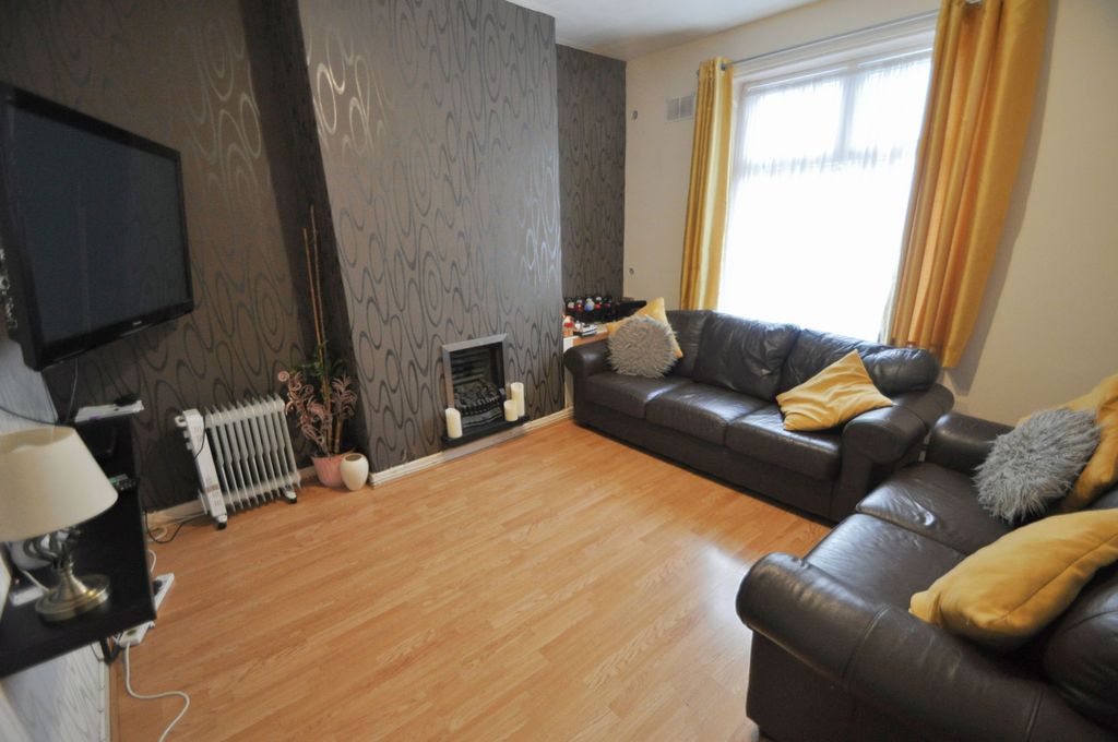 Property photo 3 of 17