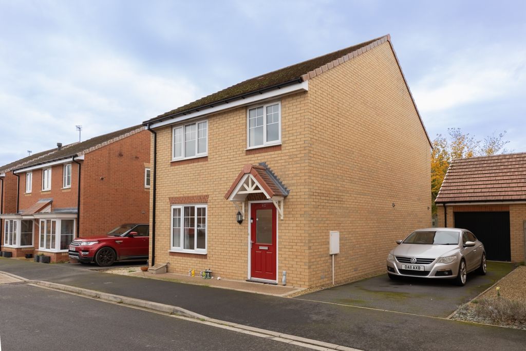 Property photo 1 of 21 Em-30