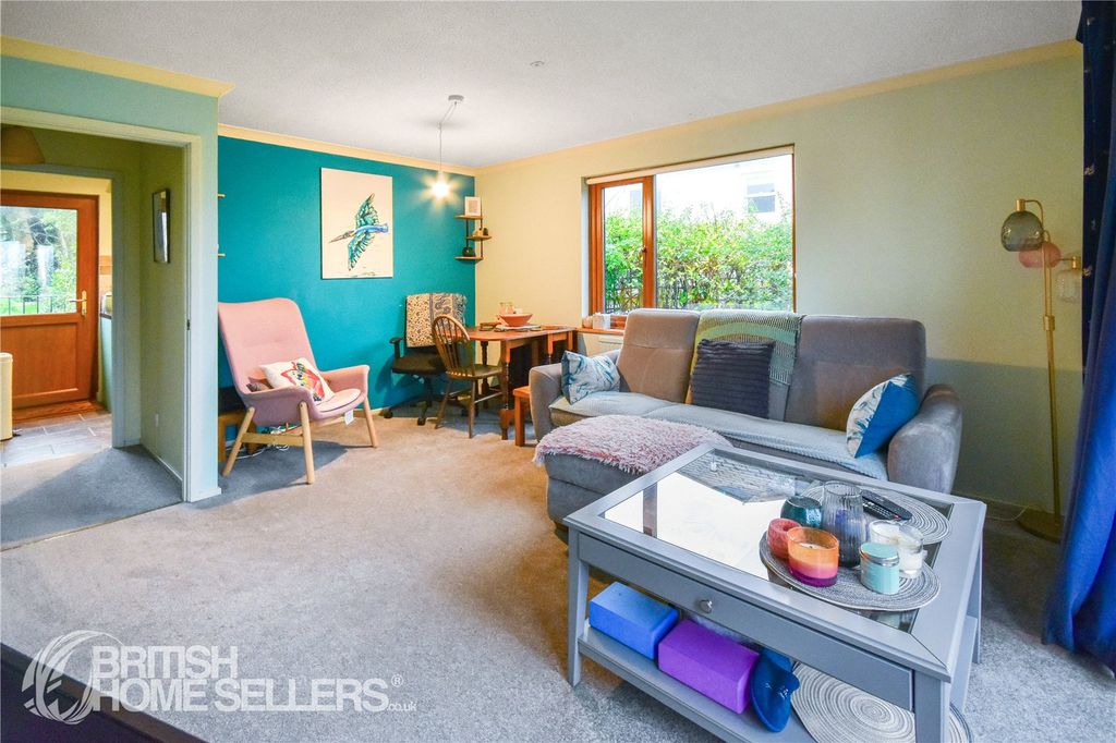 Property photo 3 of 15 Picture No. 12