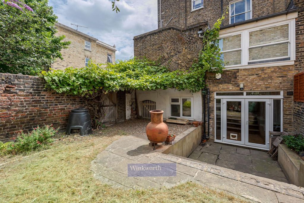 Property photo 3 of 11